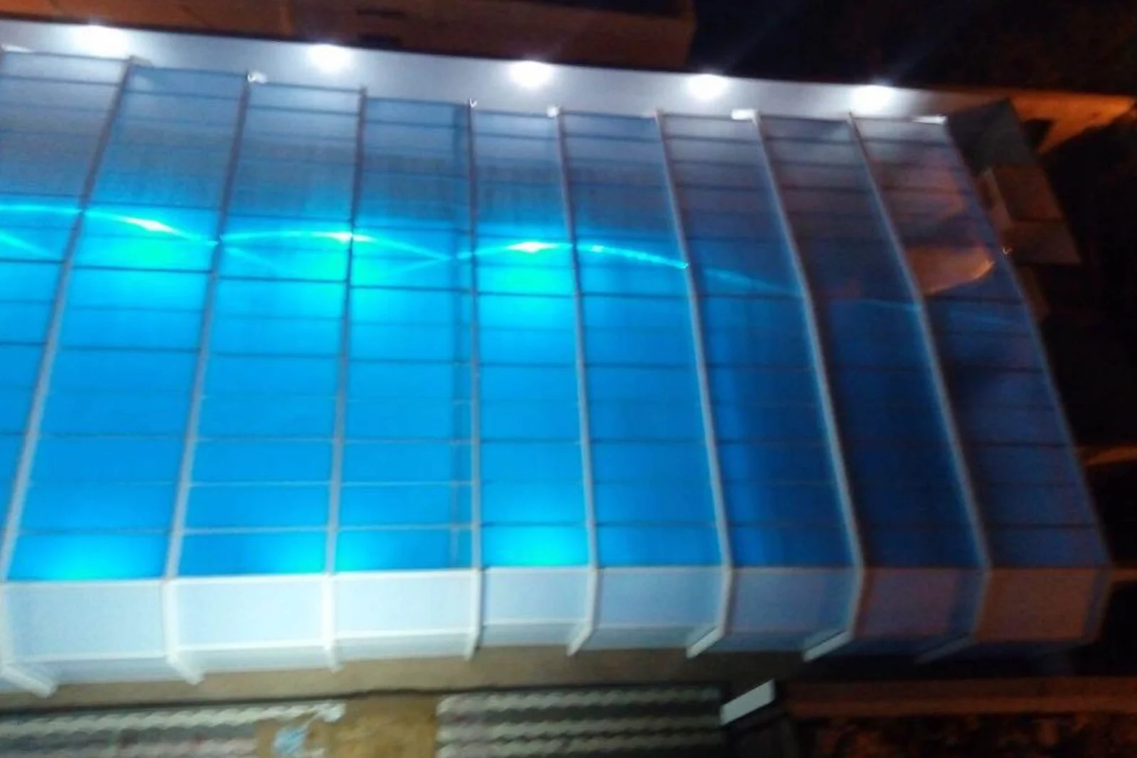 abris-grande-largeur-04-scaled-1